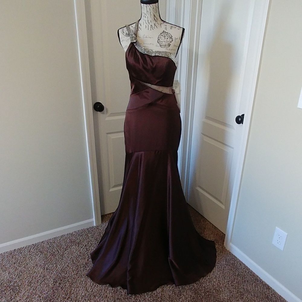 NWT Fire& Ice Brown one shoulder trumpet/mermaid brown prom dress 8